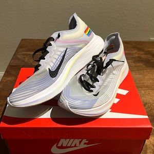 Nike Zoom Fly Betrue